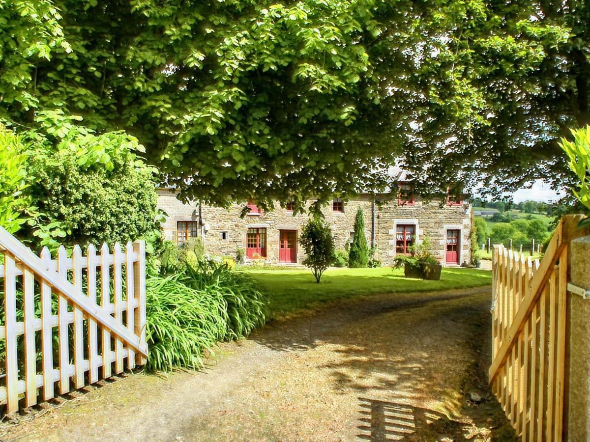 Holiday Home Close To Normandy Montaigu-les-Bois Exteriör bild