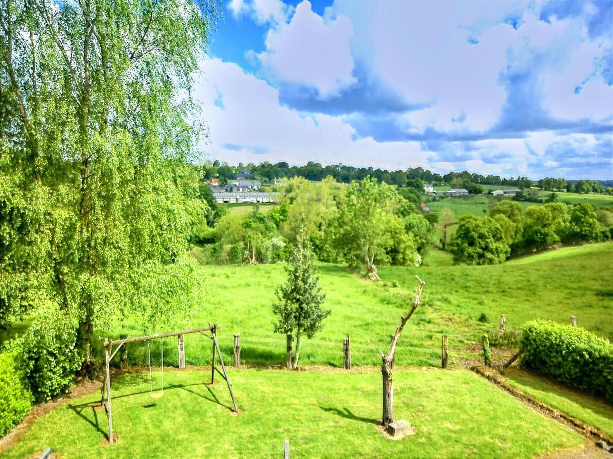 Holiday Home Close To Normandy Montaigu-les-Bois Exteriör bild